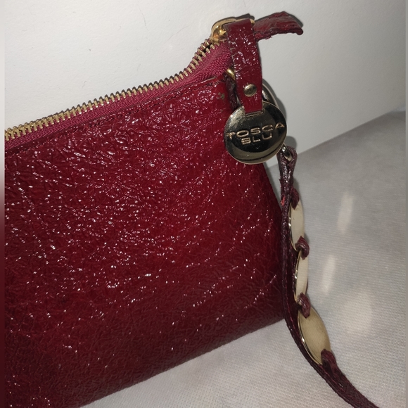 TOSCA BLU Italian Designer Cherry Leather Coffee Run Crossbody Bag - Picture 11 of 16